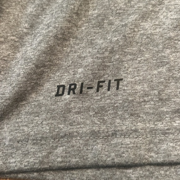 TWO NIKE DRI-FIT TEXAS LONGHORN UNIVERSITY SCHOOL SPIRIT TEE SHIRTS SIZE XL EUC! - Picture 6 of 9